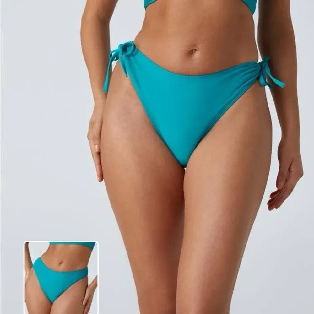 Halara Bikini Bottom Size‎ Medium NWOT Teal Removable Side Tie Swimwear Beach